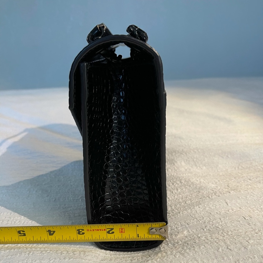 Saint Laurent croc bag,Limited edition (Authentic) comes with its certificate - Picture 11 of 13